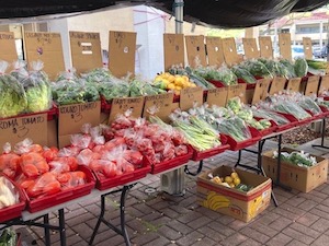 Farmers Market at Mānoa Marketplace