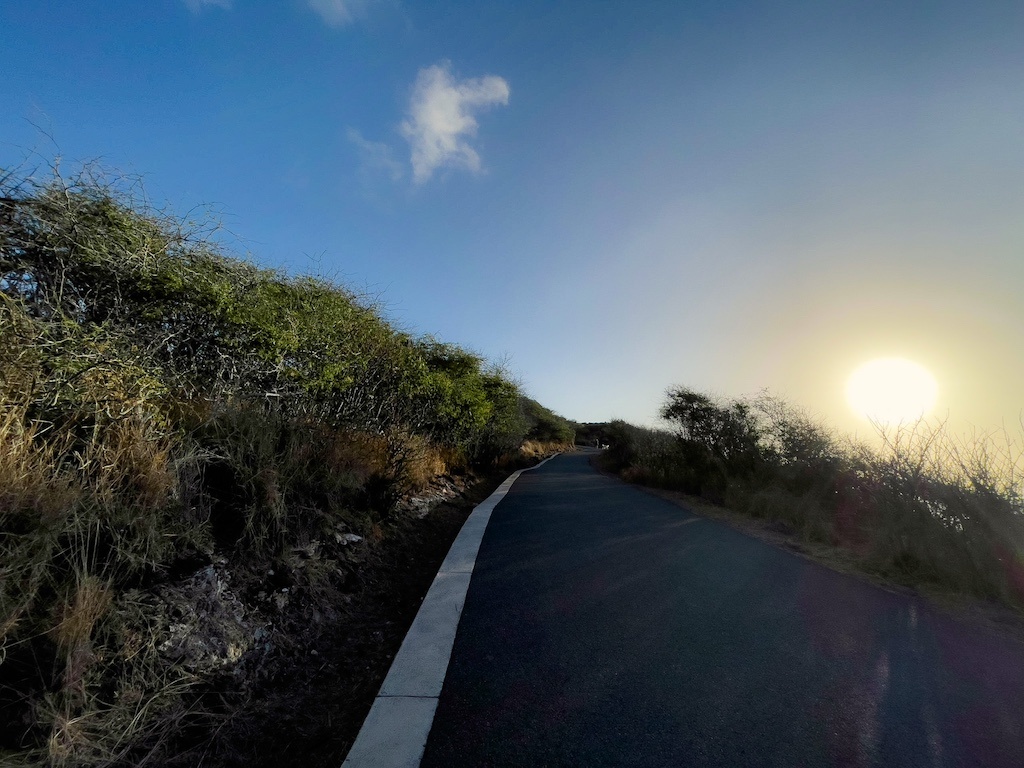 sunrise in Makapuu lighthouse trail