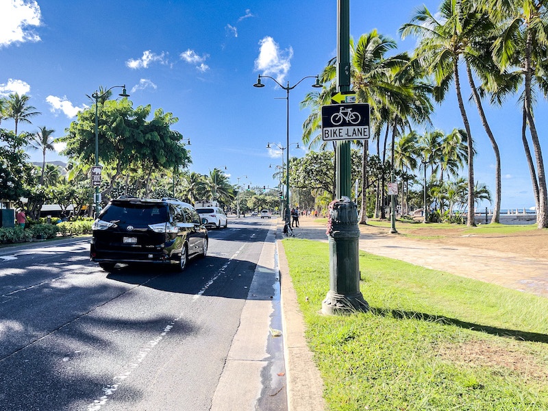 Kalākaua avenue